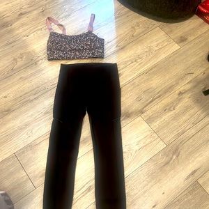Lulu lemon sports bra and Lulu lemon black leggings